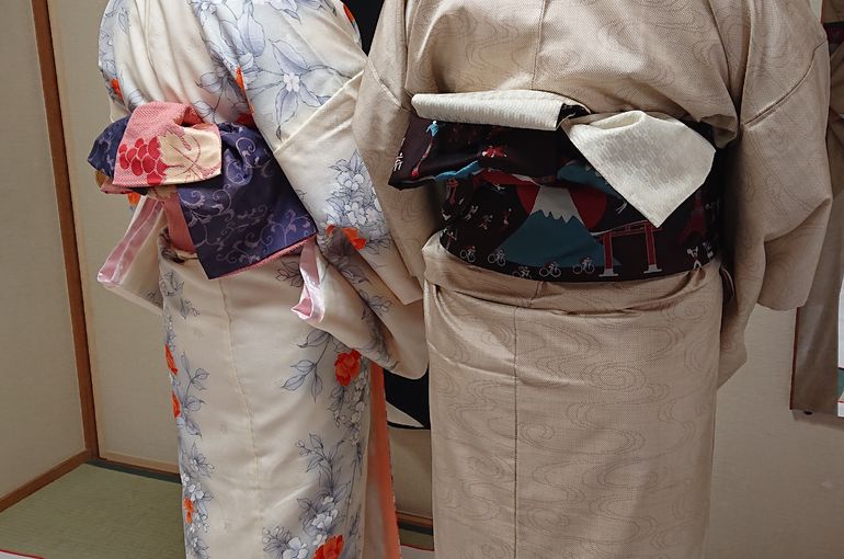 細帯でれんげを結んだ 溝の口の前結び着物着付け教室